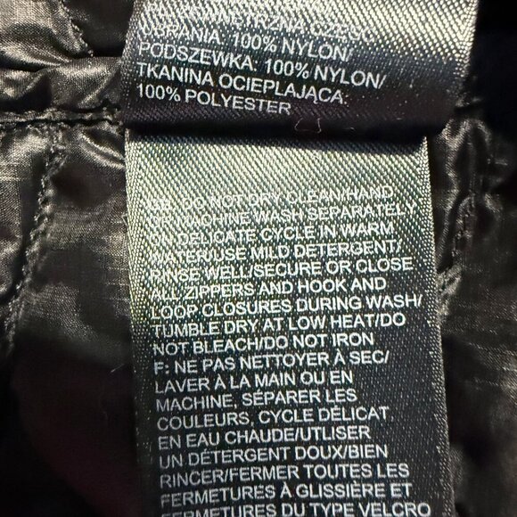 The North Face Women’s ThermoBall Vest Black Medium EUC - Picture 5 of 9